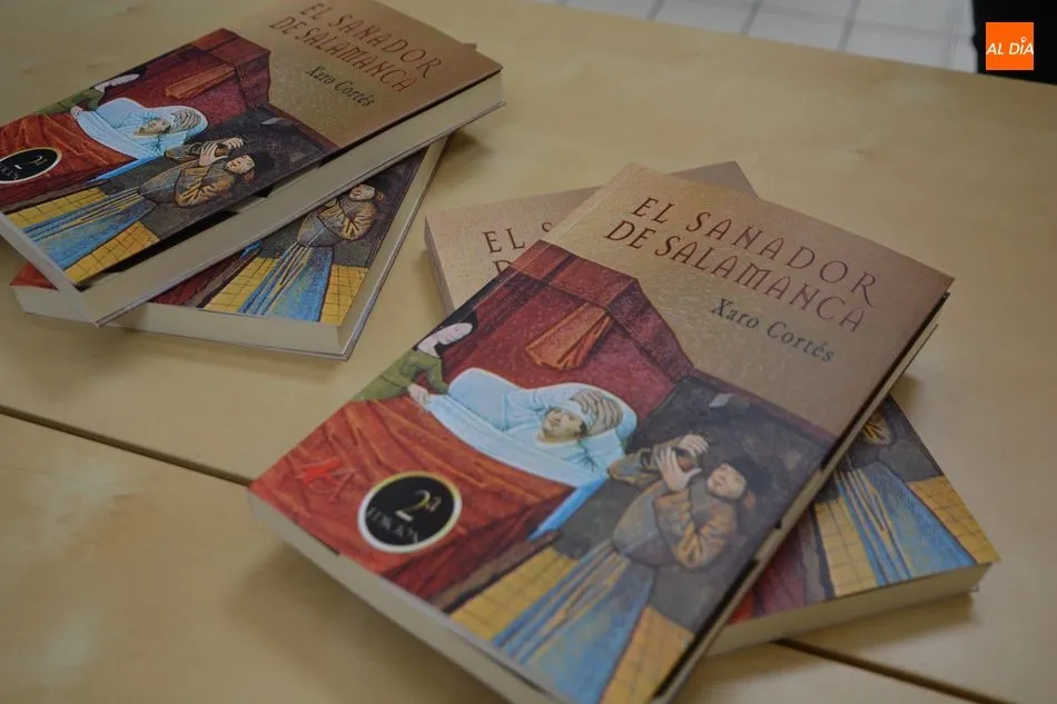 Foto 5 - Gran acogida de la firma de libros del &lsquo;Sanador de Salamanca&rsquo; por parte de Xaro Cort&eacute;s