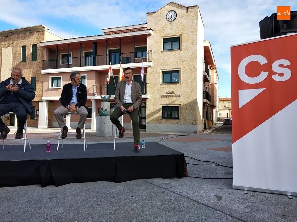 Foto 5 - Mor&aacute;n alerta sobre los peligros de perpetuar el bipartidismo