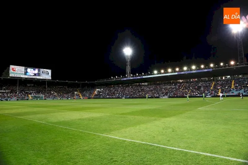 Foto 11 - El derbi no tiene due&ntilde;o sin Mart&iacute;n Galv&aacute;n (1-1)