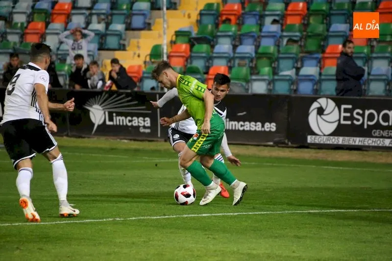 Foto 5 - El derbi no tiene due&ntilde;o sin Mart&iacute;n Galv&aacute;n (1-1)