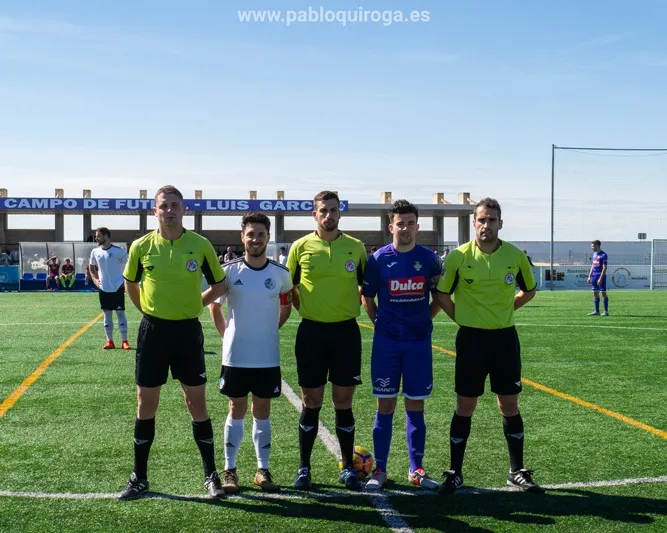 Foto 7 - El Pe&ntilde;aranda y el Salamanca UDS &lsquo;B&rsquo; firman tablas 2-2 en un encuentro con claro sabor a...