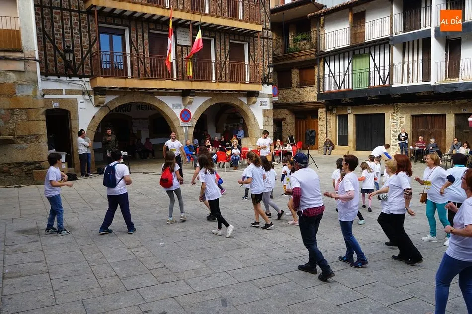 Foto 3 - Sotoserrano baila contra la violencia de g&eacute;nero