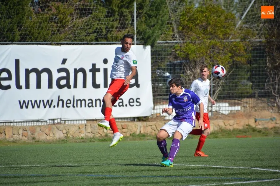Foto 10 - El Santa Marta suma un punto frente al Briviesca (0-0)