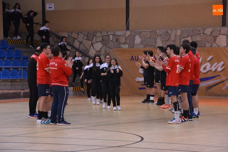 Foto 9 - El Ciudad de Salamanca sigue de dulce y gana al Grupo IMQ (30-27)