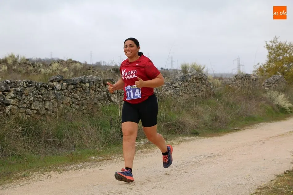 Foto 3 - Ivan Roade Lago y Ana Cristina Costantin se imponen en la II Burrutrail de Villarino de los Aires  