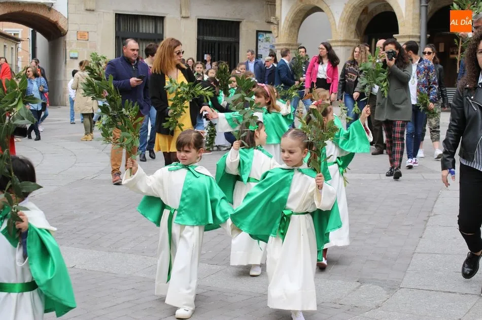 Foto 11 - Los ni&ntilde;os, protagonistas del Domingo de Ramos