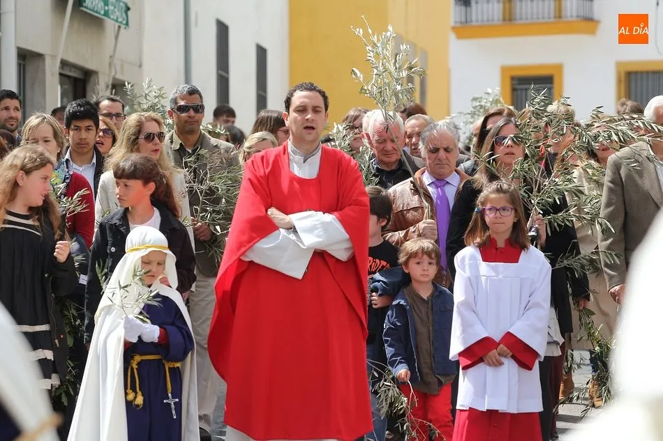Foto 8 - Ledrada inicia la Semana Santa procesionando el Domingo de Ramos