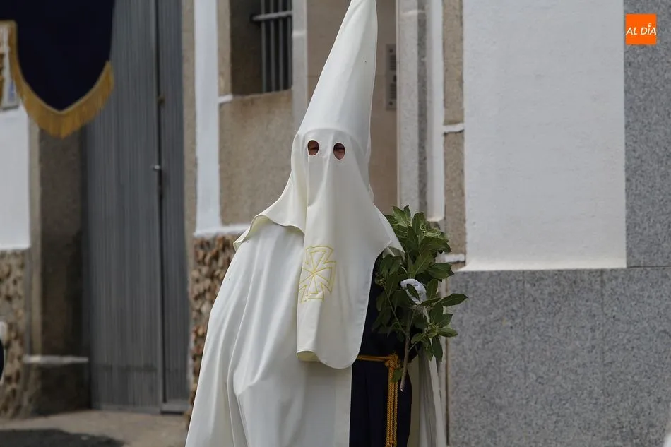 Foto 4 - Ledrada inicia la Semana Santa procesionando el Domingo de Ramos