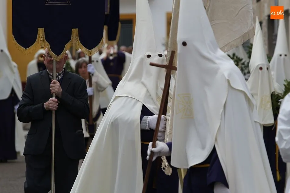 Foto 3 - Ledrada inicia la Semana Santa procesionando el Domingo de Ramos