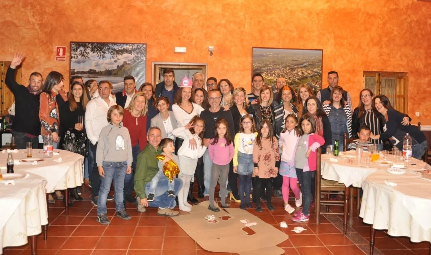 Foto 6 - Marta Renedo festeja con familiares y amigos su 40 cumplea&ntilde;os  