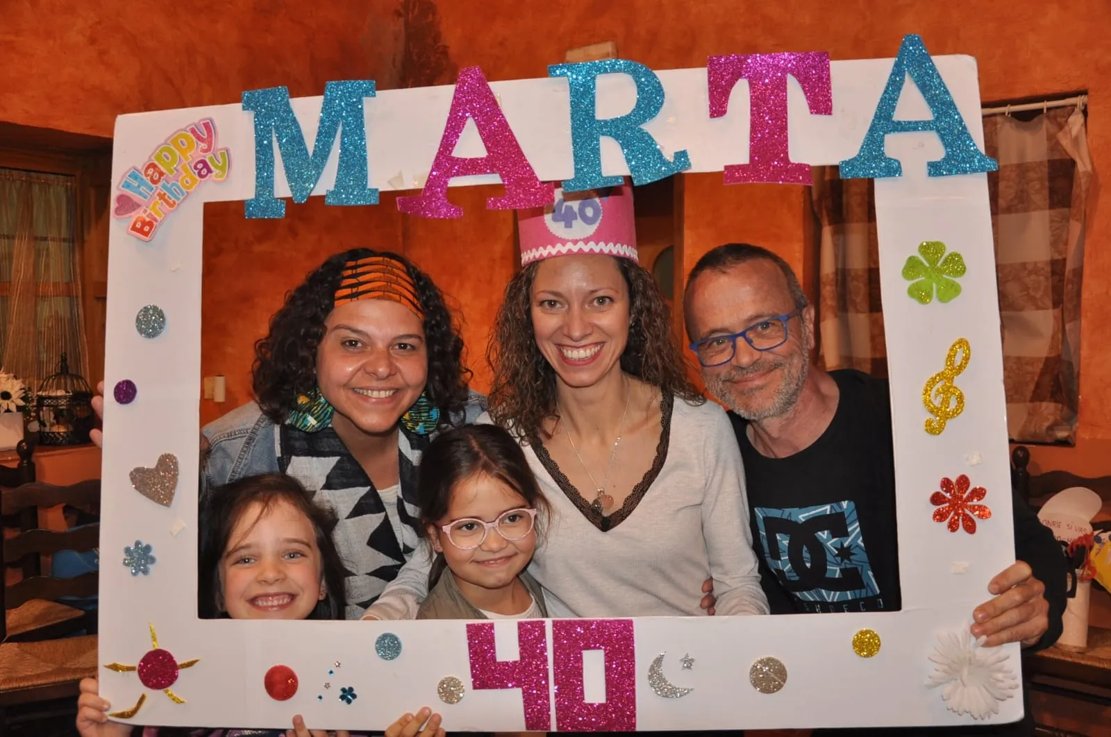 Foto 2 - Marta Renedo festeja con familiares y amigos su 40 cumplea&ntilde;os  