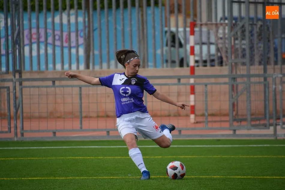 Foto 6 - El Salamanca FF no solventa sus problemas y cae ante el Alh&oacute;ndiga (0-4)