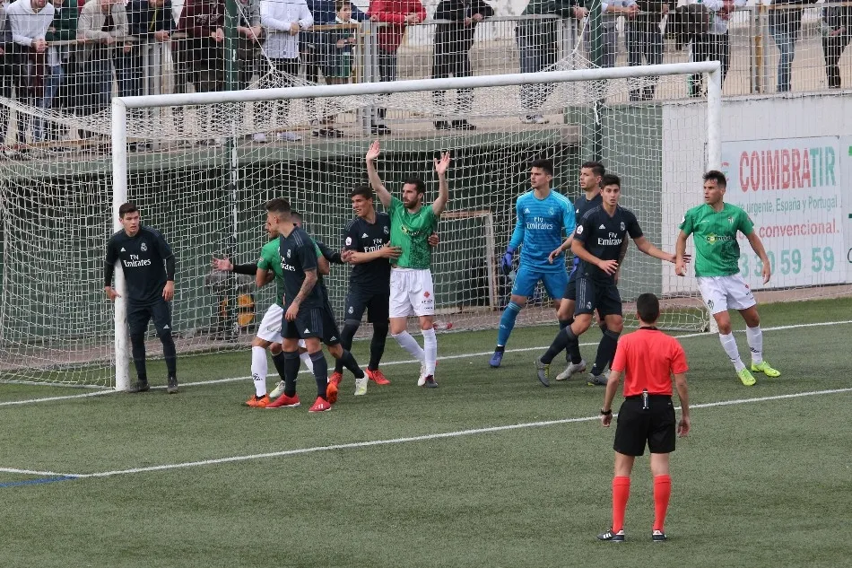 Foto 4 - &Eacute;pica remontada del Guijuelo ante el Real Madrid Castilla para poder so&ntilde;ar (2-1)