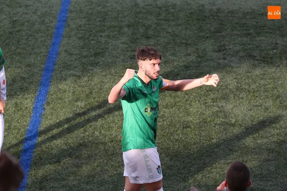 Foto 11 - &Eacute;pica remontada del Guijuelo ante el Real Madrid Castilla para poder so&ntilde;ar (2-1)