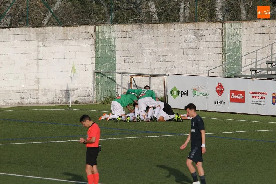Foto 10 - &Eacute;pica remontada del Guijuelo ante el Real Madrid Castilla para poder so&ntilde;ar (2-1)