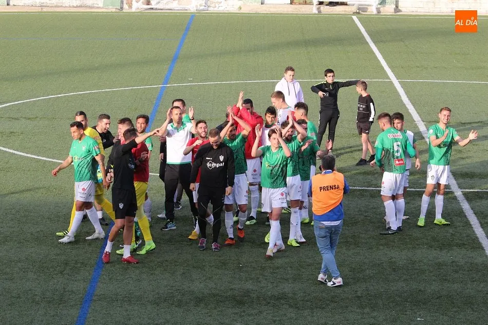 Foto 7 - &Eacute;pica remontada del Guijuelo ante el Real Madrid Castilla para poder so&ntilde;ar (2-1)