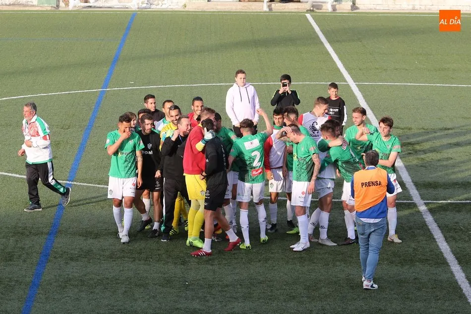 Foto 6 - &Eacute;pica remontada del Guijuelo ante el Real Madrid Castilla para poder so&ntilde;ar (2-1)