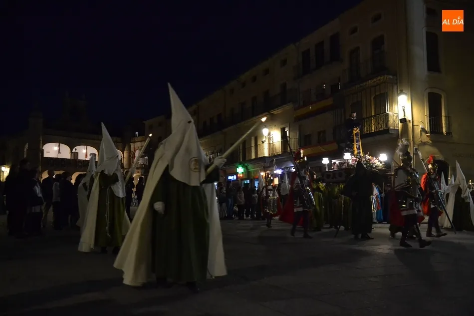 Foto 5 - Cofrades de la Oraci&oacute;n del Huerto de Salamanca toman parte en la procesi&oacute;n de Mir&oacute;briga  
