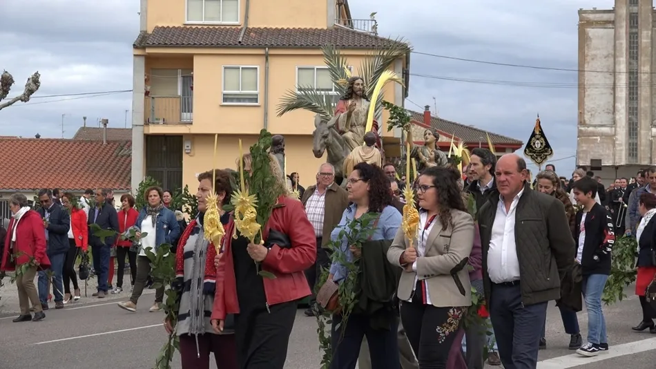Foto 5 - Ledesma inicia el camino de la Pascua con La Borriquilla