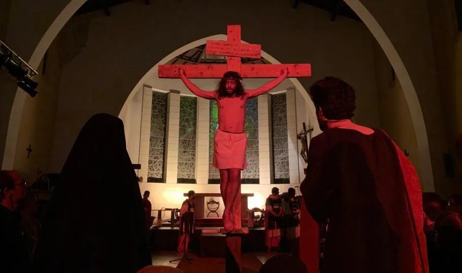 Emoción y silencio en la representación de La Pasión en Sancti-Spíritus  