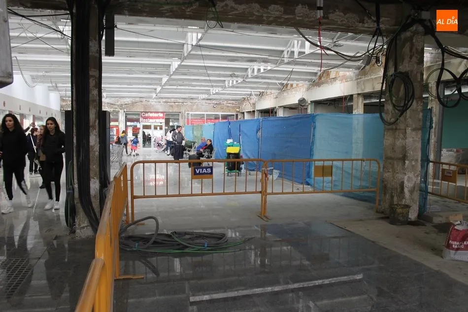 Foto 9 - La recta final de las obras de la estaci&oacute;n de autobuses recibe esta Semana Santa a los viajeros