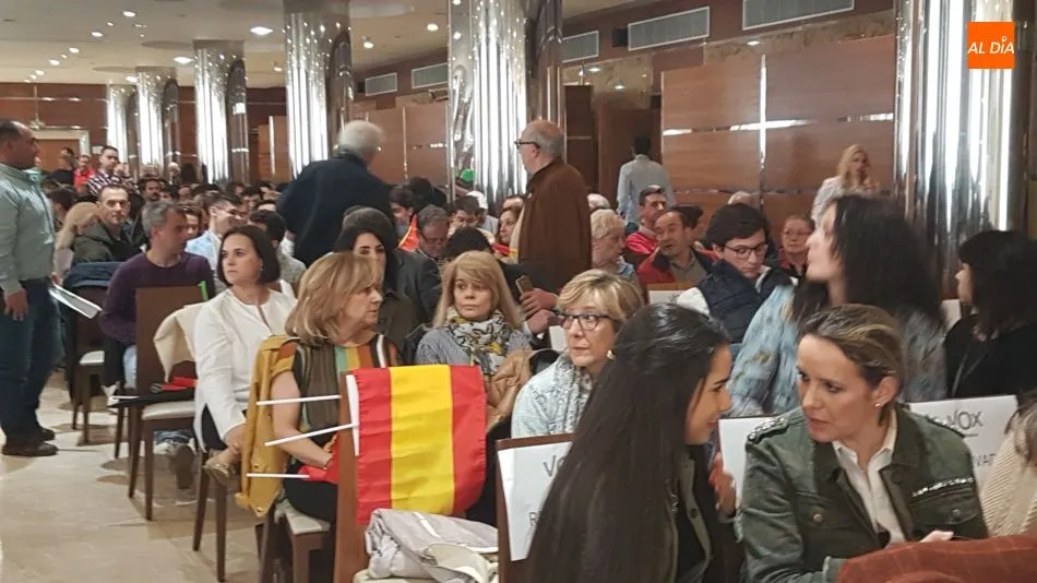 Foto 7 - V&iacute;ctor Gonz&aacute;lez se presenta en Salamanca con una f&eacute;rrea defensa de la familia y los valores...