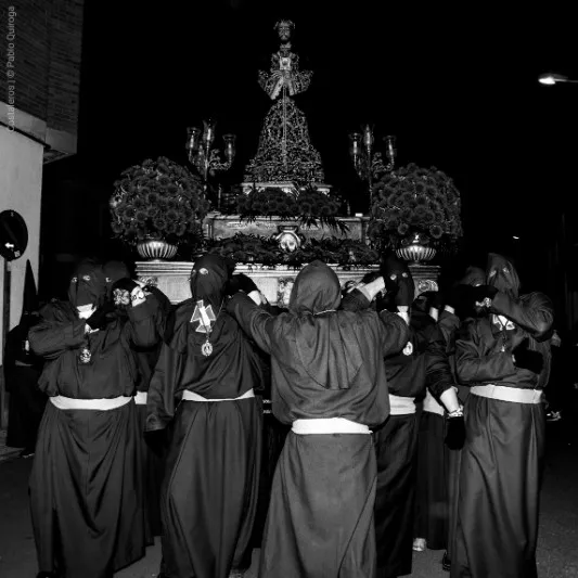 Foto 5 - Costaleros, hermanos de carga: portadores de plegarias y fe