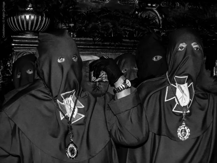 Foto 4 - Costaleros, hermanos de carga: portadores de plegarias y fe