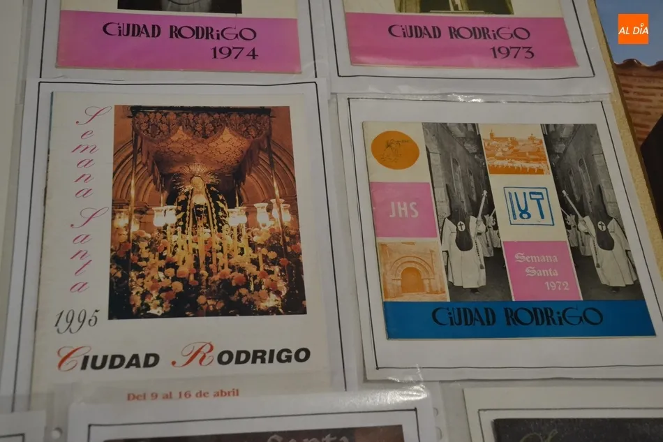 Foto 3 - La Semana Santa de d&eacute;cadas pasadas revive en el Centro de Mayores gracias a Mariano Rom&aacute;n  