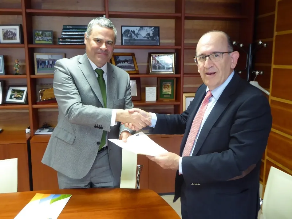 Foto 2 - Iberdrola adapta sus tendidos para proteger aves en Arribes del Duero