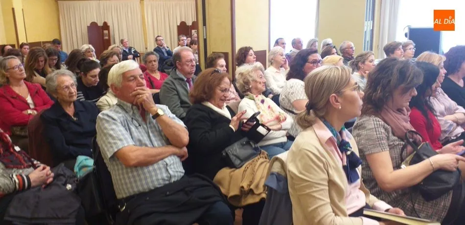 Foto 9 - Encuentro de Edurne Uriarte con afiliados y simpatizantes del PP
