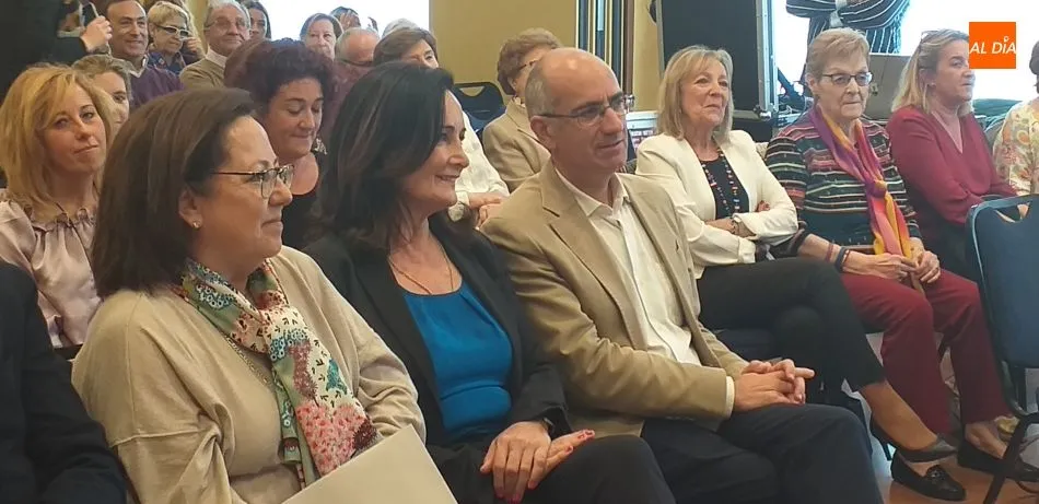 Foto 5 - Encuentro de Edurne Uriarte con afiliados y simpatizantes del PP