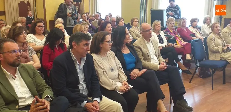 Foto 4 - Encuentro de Edurne Uriarte con afiliados y simpatizantes del PP