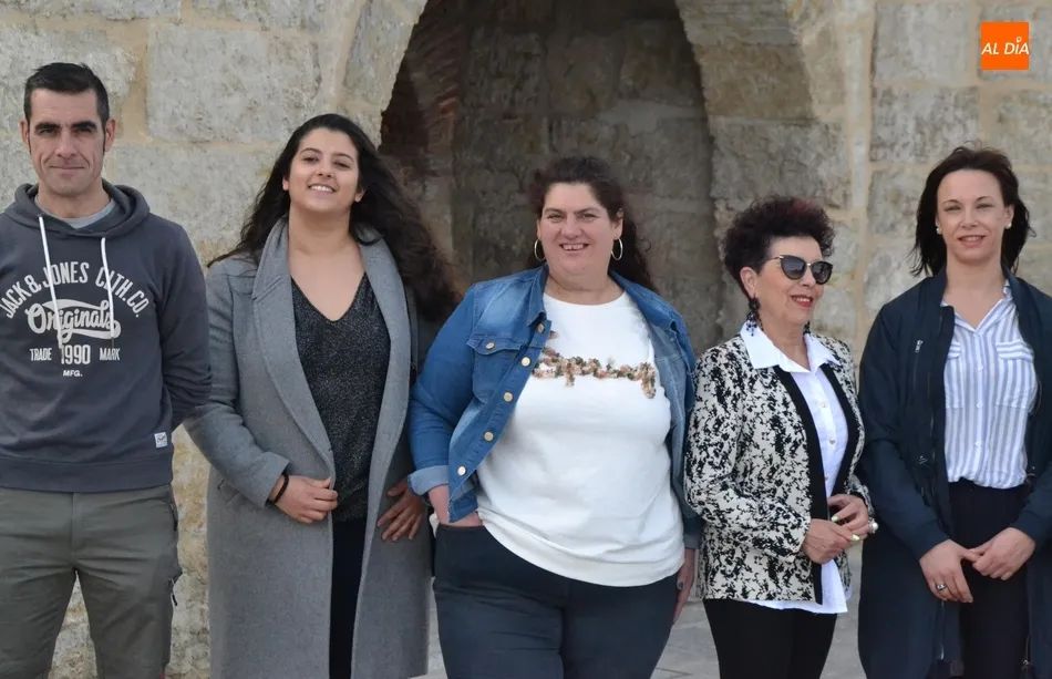 Foto 4 - El PSOE mantiene a sus concejales en una lista m&aacute;s femenina y con varias caras socialmente...