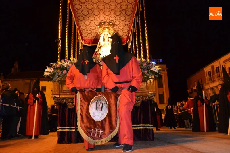 Foto 5 - La agon&iacute;a del Humilladero y dolor de Nuestra Se&ntilde;ora de las L&aacute;grimas durante el traslado del...