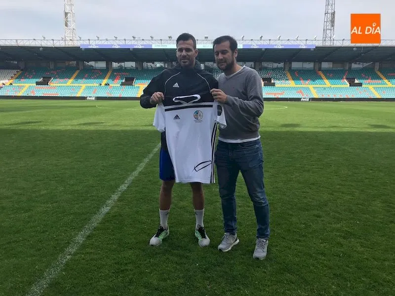 Foto 3 - David Torres: &ldquo;Ojal&aacute; pueda hacer goles y ayudar al equipo&rdquo;