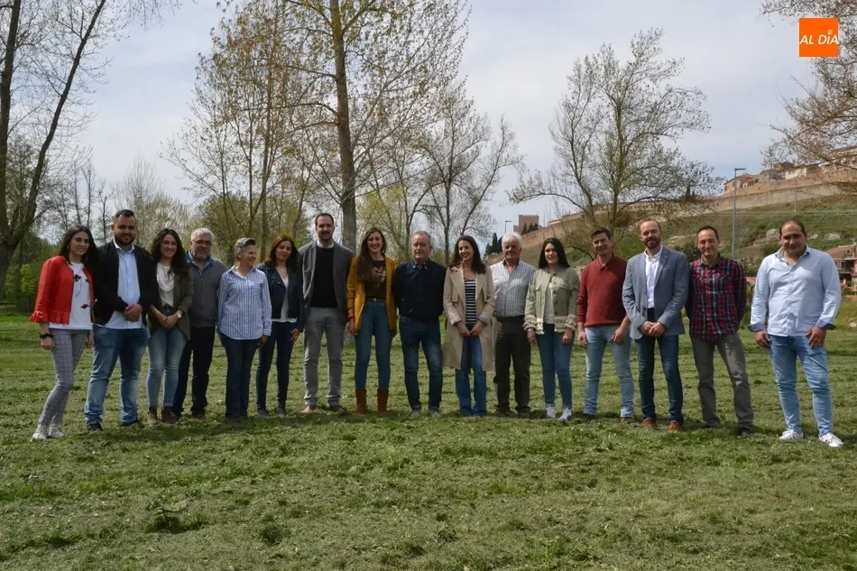 Foto 3 - Los actuales concejales de Ciudadanos lideran una lista con otra importante colecci&oacute;n de caras...