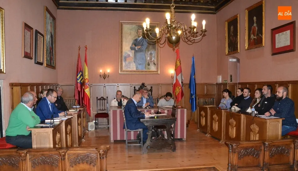 El histórico acuerdo con los trabajadores municipales condiciona el último Presupuesto de...