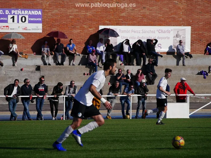 Acción del partido entre el Peñaranda y el Salamanca B / Pablo Quiroga