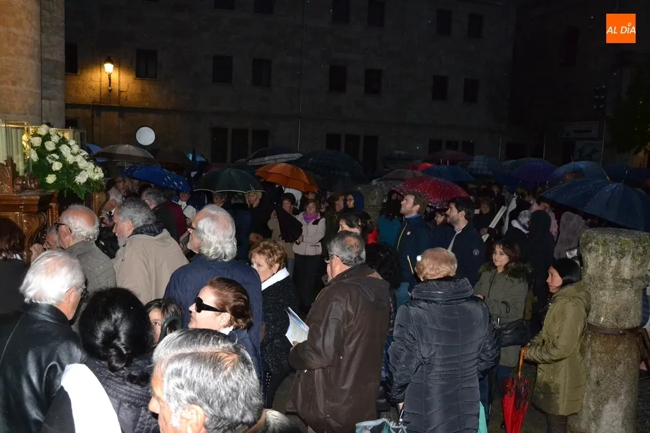Foto 8 - La lluvia obliga a cancelar la procesi&oacute;n de la Virgen de las Angustias  