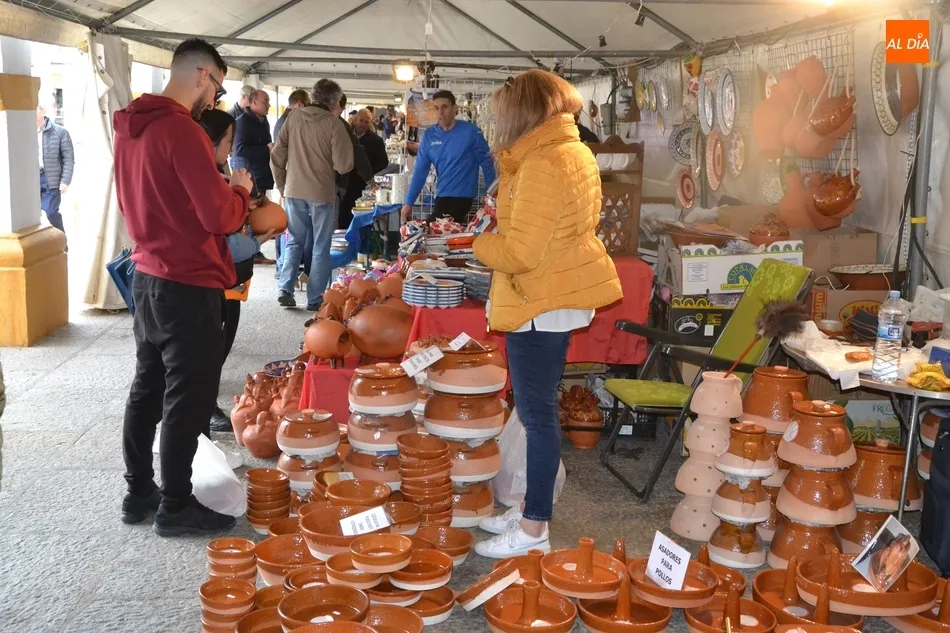 Foto 8 - Primeras ventas en una nueva edici&oacute;n de la tradicional Feria de Cer&aacute;mica y Alfarer&iacute;a  