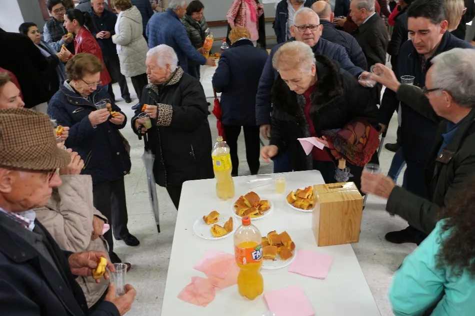 Foto 4 - La muestra de Bordado Serrano marca el inicio del programa de Semana Santa