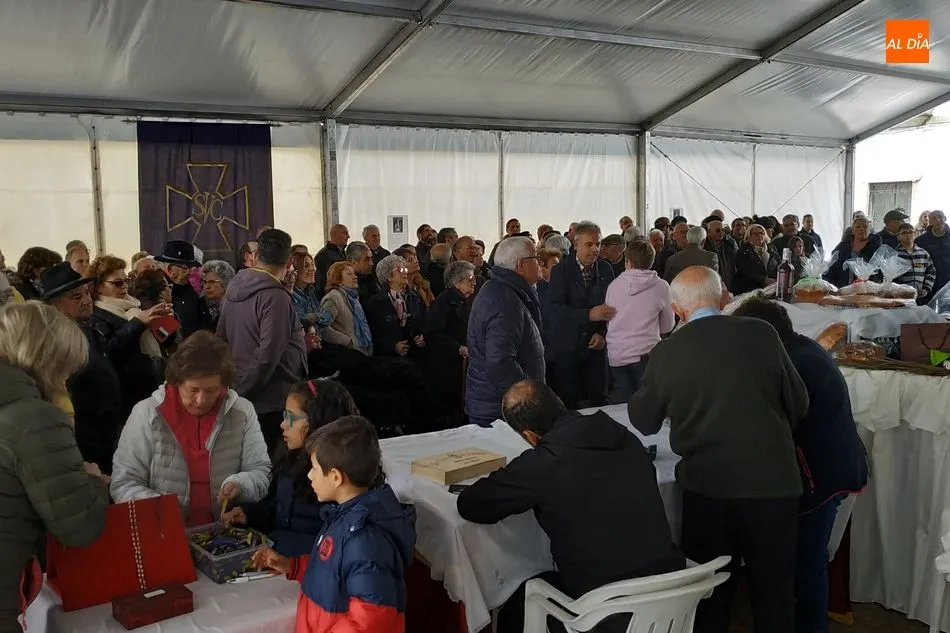Foto 4 - La cofrad&iacute;a de la Santa Vera Cruz celebra sin lluvia su tradicional T&aacute;lamo  
