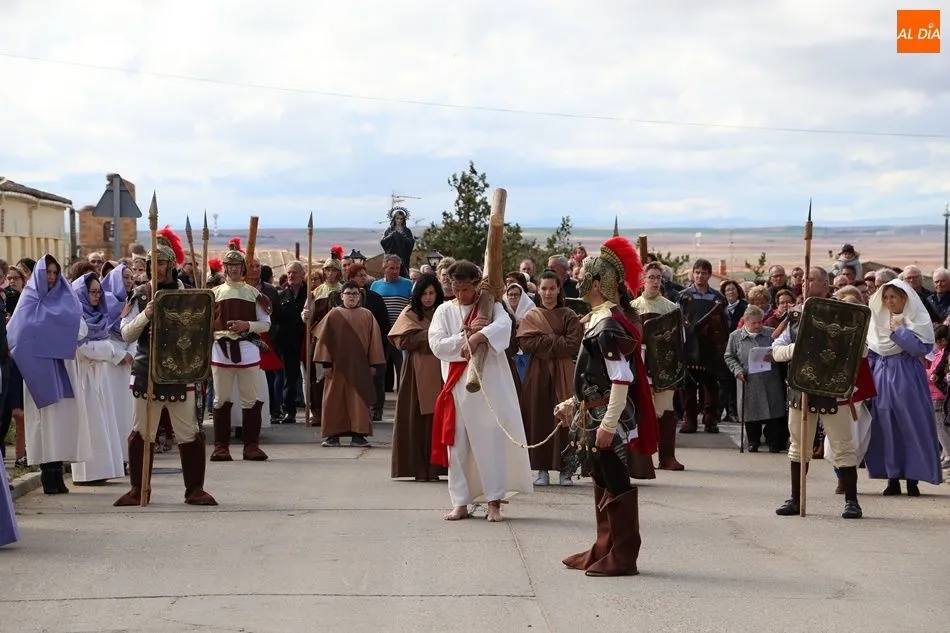 Foto 11 - Villoruela, fiel a su v&iacute;a crucis viviente