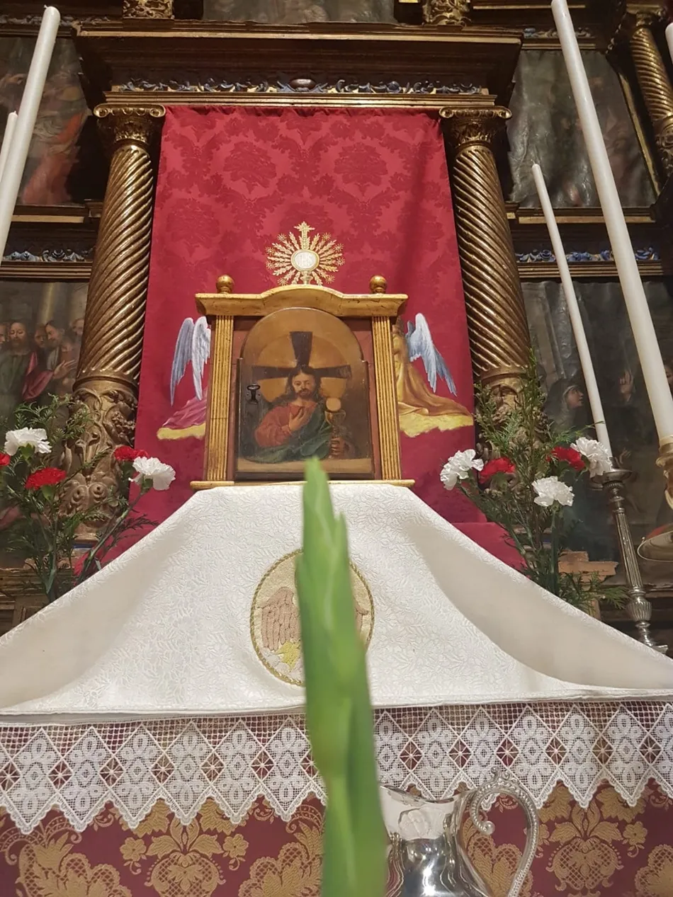Foto 3 - La devoci&oacute;n recorre Villoria con el v&iacute;a crucis de hombres