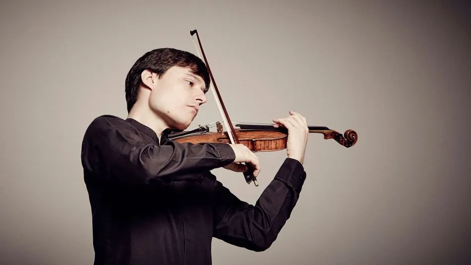 El violinista Alejandro Bustamante