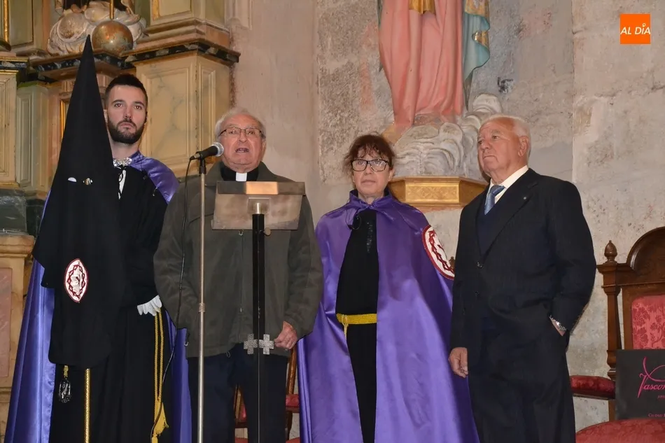 Foto 11 - La Cofrad&iacute;a del Nazareno homenajea a uno de sus integrantes m&aacute;s veteranos  