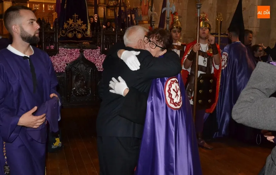 Foto 2 - La Cofrad&iacute;a del Nazareno homenajea a uno de sus integrantes m&aacute;s veteranos  