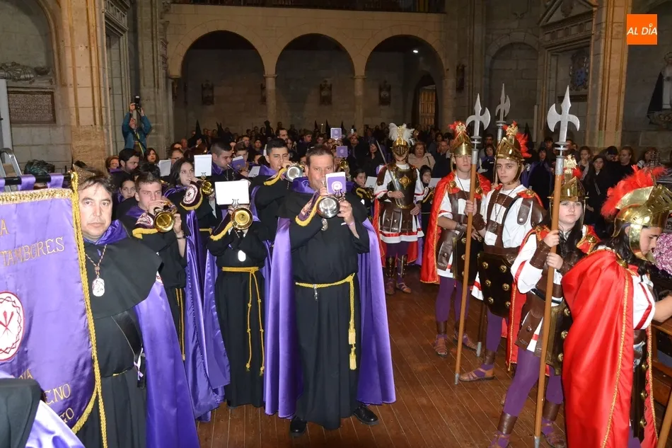 Foto 6 - La Cofrad&iacute;a del Nazareno homenajea a uno de sus integrantes m&aacute;s veteranos  