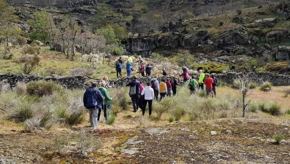 Foto 11 - El r&iacute;o Uces muestra su belleza en la marcha de La Zarza de Pumareda hasta el puente Robledino  